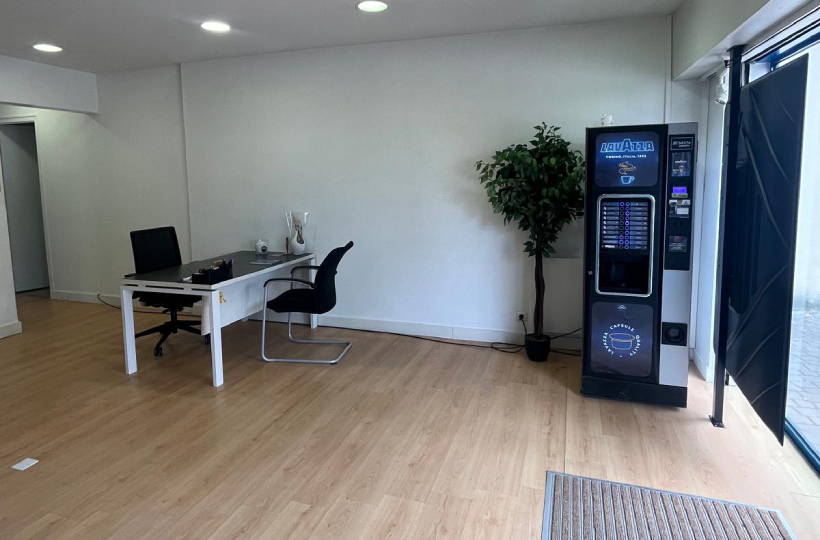 Intérieur agence Ris-Orangis